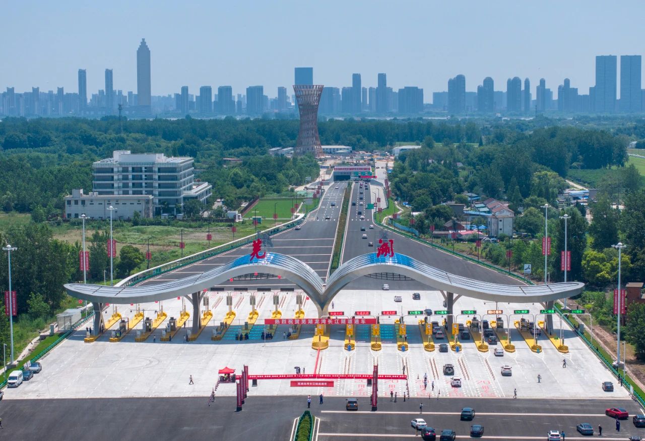 蕪湖城南過江隧道項目江南隔聲罩制安工程 蕪湖城南過江隧道項目江南隔聲罩制安工程